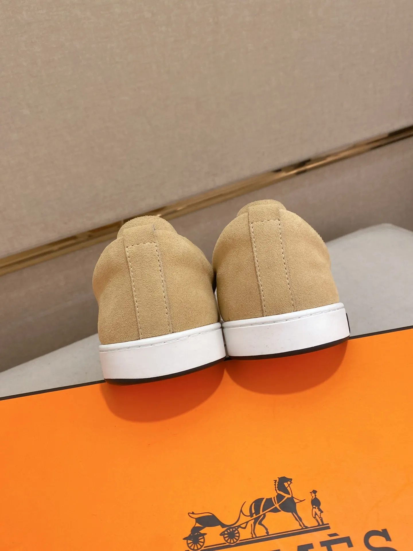 Men's clothing and shoes💰: 442💰《HERMES》【Classic original single version】Hermès; top 🔝purchase agent🔍🔍men's latest 🇺🇸 counter sales simultaneously, imported from Italy original ▲▲cowhide ▲▲ (high-end, nobility, class) ) Exquisite workmanship (Italian 🇮🇹 imported water-dyed 🐂 cowhide lining) sole: original sole provided by the original factory, ⚠️exclusive double-layer activity·TPR·rubber·combined molded outsole; super comfortable·wear-resistant·non-slip·environmental protection The real thing is more beautiful if you take the real thing (high quality, follow the order). You can enter and exit the counter at will * Number of yards: 38-44 (45 can be customized and cannot be returned or exchanged)